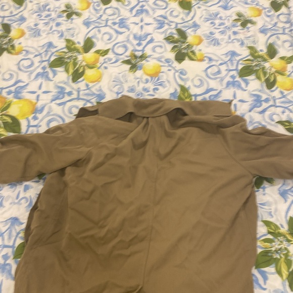 Warm Gold alligator coat - Picture 4 of 4